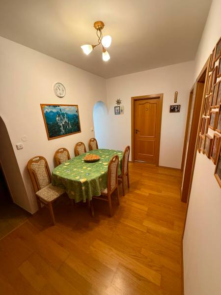 08 - ROMANOVA.webp