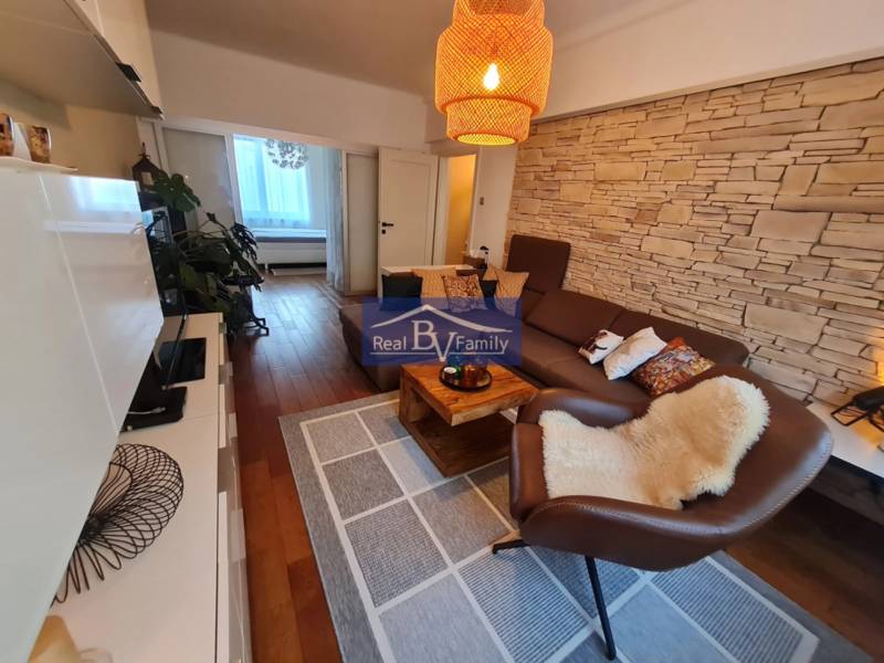 02 - PÁRIČKOVA.jpg