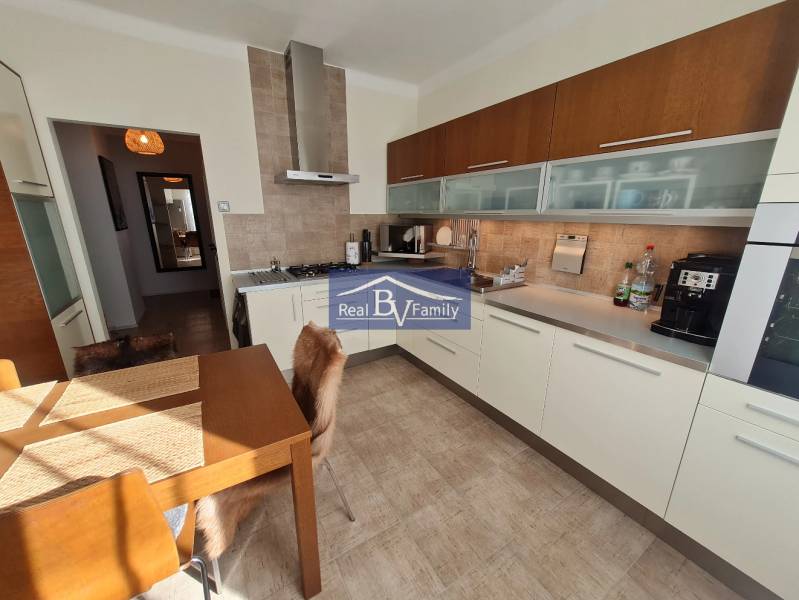 08 - PÁRIČKOVA.jpg