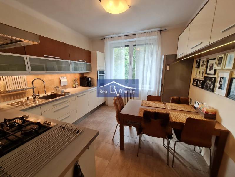 07 - PÁRIČKOVA.jpg