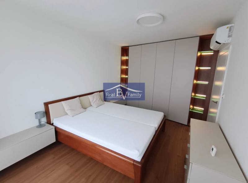 05 - MARTINA BENKU.jpg