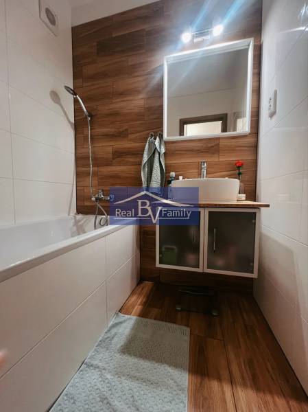 09 - NOVOHORSKÁ.jpg