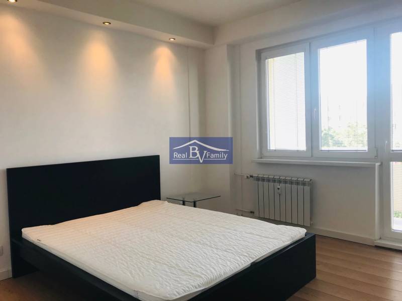 05 - KUKUČÍNOVA.jpg